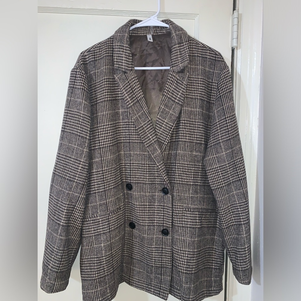 Oversized plaid blazer